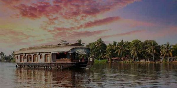 Explore Enigmatic Beauty of Kerala